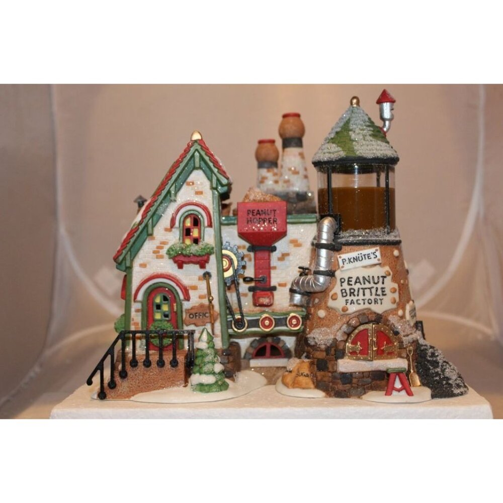 Dept 56 North Pole - The Peanut Brittle Factory - Picture 3 of 8